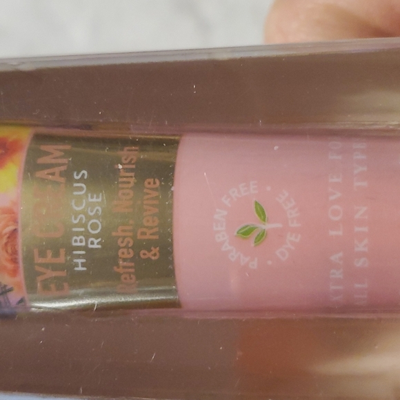 BOLERO Refreshing Eye Cream-Hibiscus Rose - 0.5 fl oz - 14.7mL - Boxed & Sealed - Picture 4 of 8